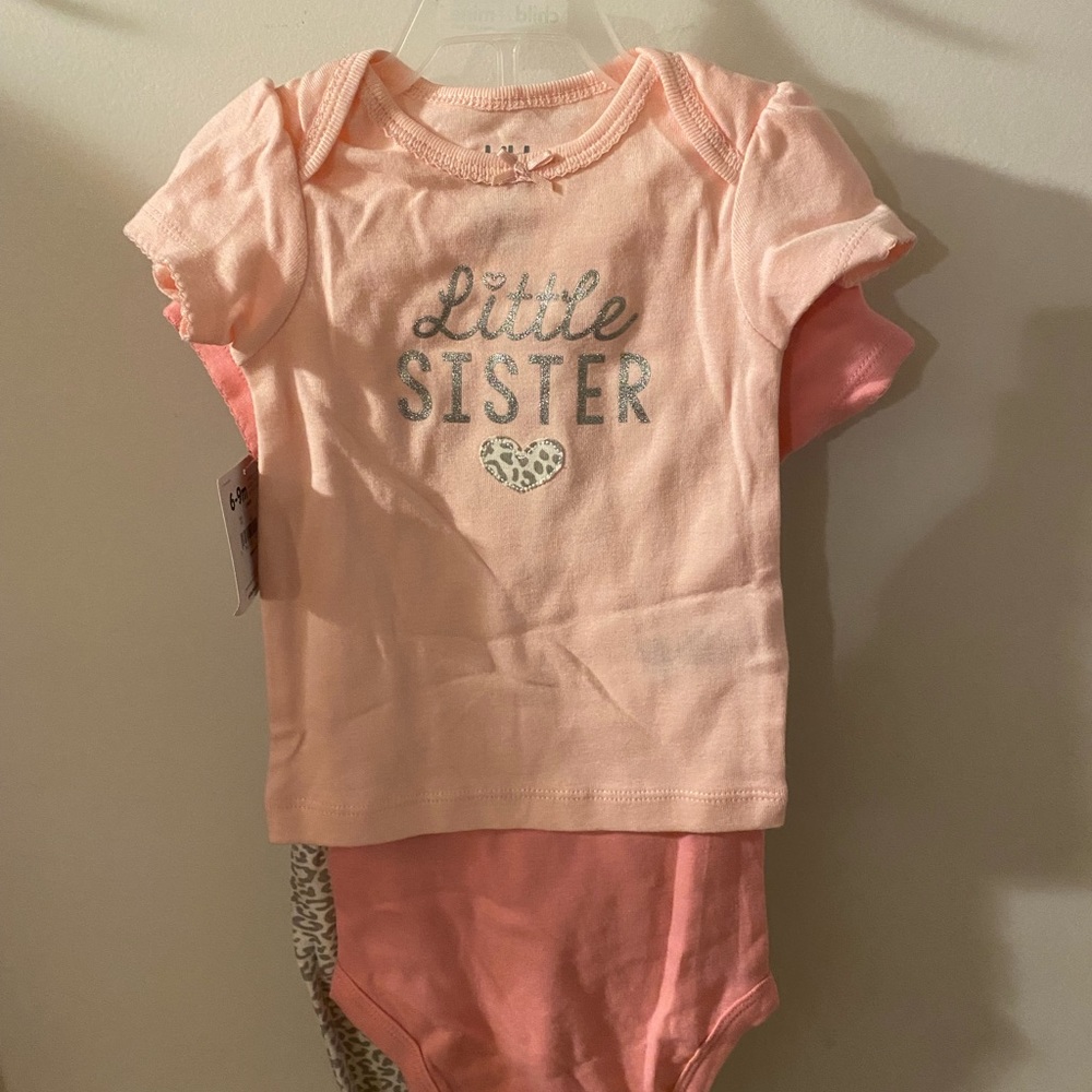 3pc baby girl size 6-9 months. Onesie, shirt and pants kitten themed